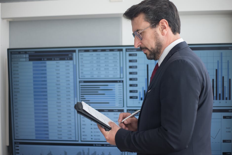brazilian entrepreneur looking at data dashboard