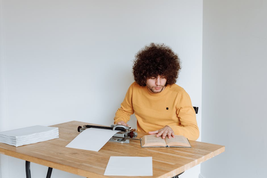 Creative content writer with AI assistant